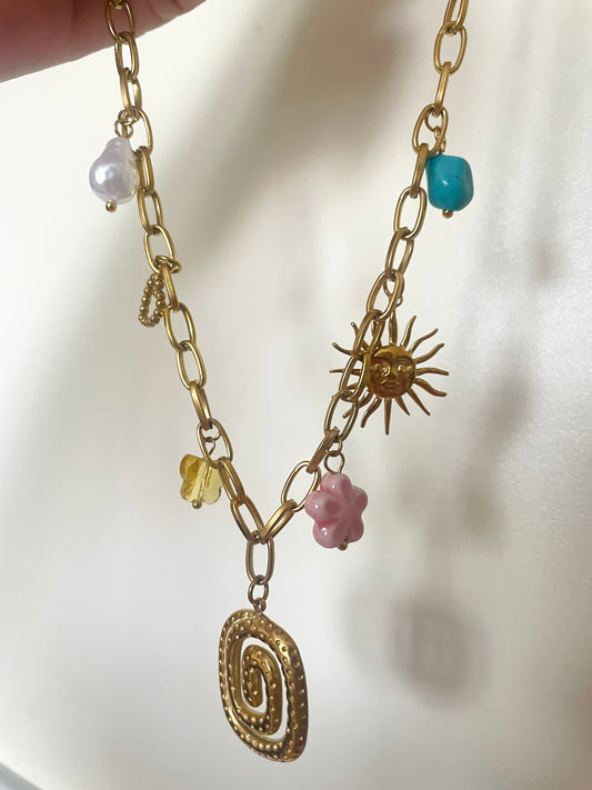Boho Güneş ve Spiral Charm Çelik Zincir Kolye - Renkli Boncuklu Vintage Tarz Zincir Kolye